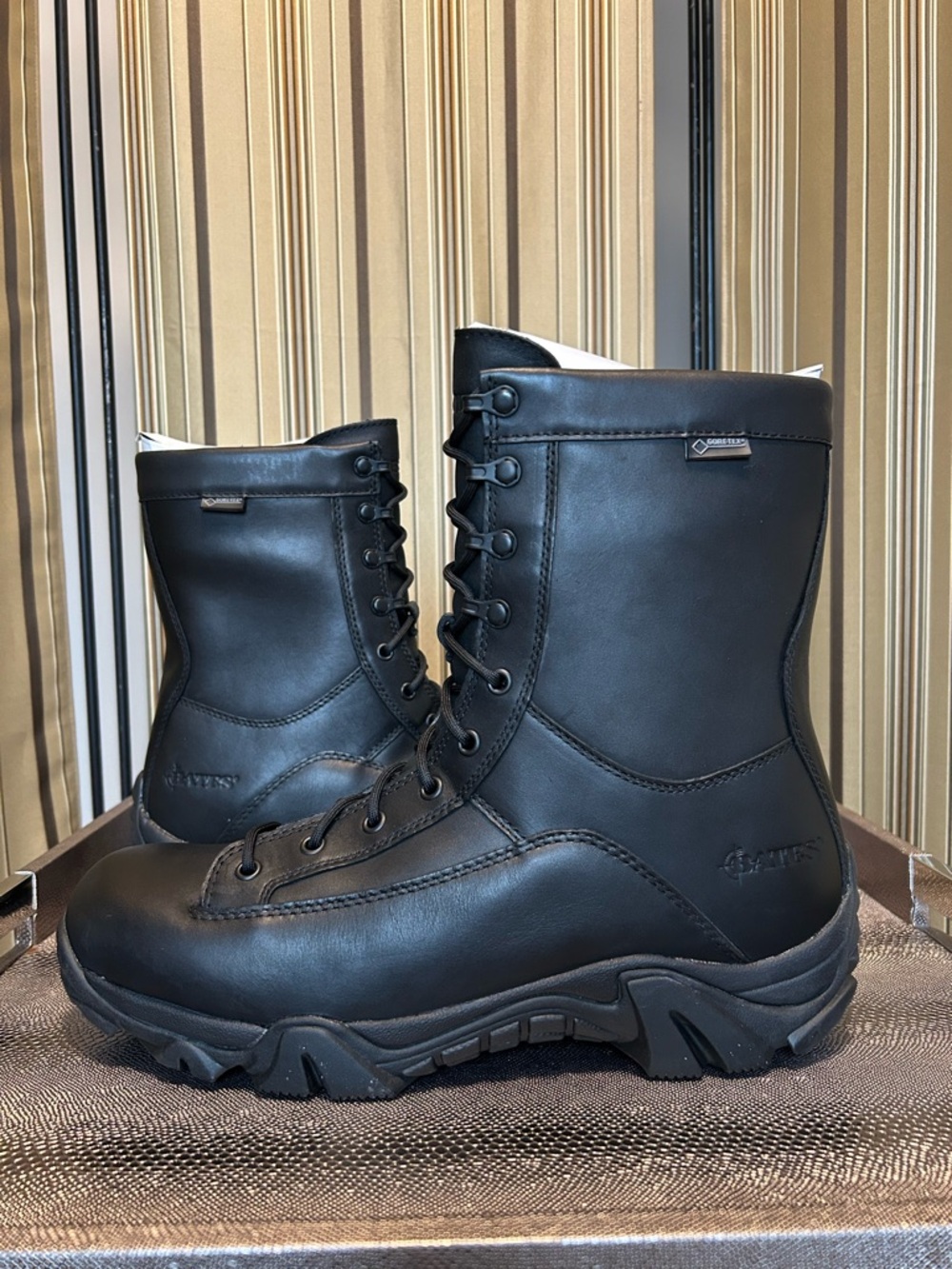 NIB Bates men’s boots